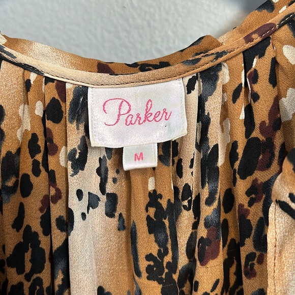 Parker 100% Silk Animal Print Blouse bag sleeve ruffle neck Size medium - Picture 10 of 16
